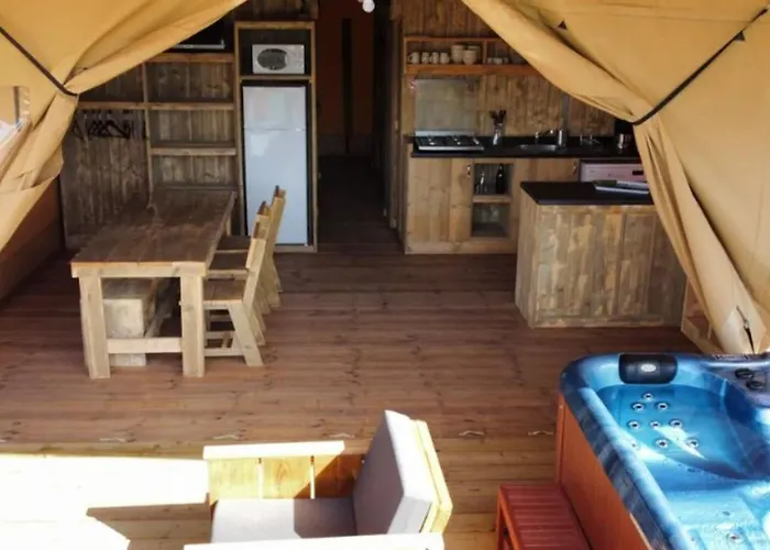 营地 Tente Avec Terrasse Et Jacuzzi, 6 Personnes - Api-1-52-1705 *