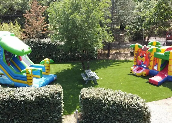 Tente Avec Terrasse Et Jacuzzi, 6 Personnes - Api-1-52-1705