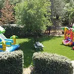 Tente Avec Terrasse Et Jacuzzi, 6 Personnes - Api-1-52-1705