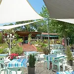 אתר קמפינג Tente Avec Terrasse Et Jacuzzi, 6 Personnes - Api-1-52-1705