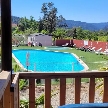 Camping Tente Avec Terrasse Et Jacuzzi, 6 Personnes - Api-1-52-1705 Grimaud