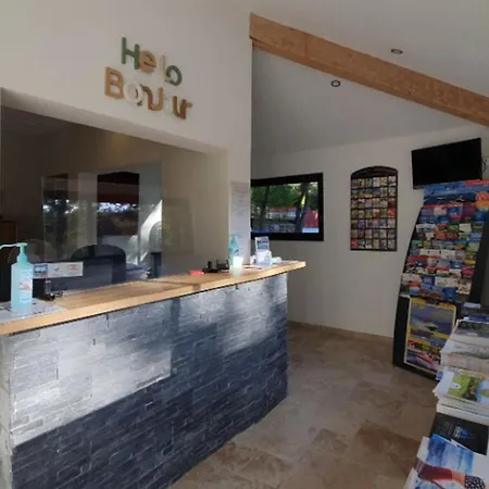 Tente Avec Terrasse Et Jacuzzi, 6 Personnes - Api-1-52-1705 *